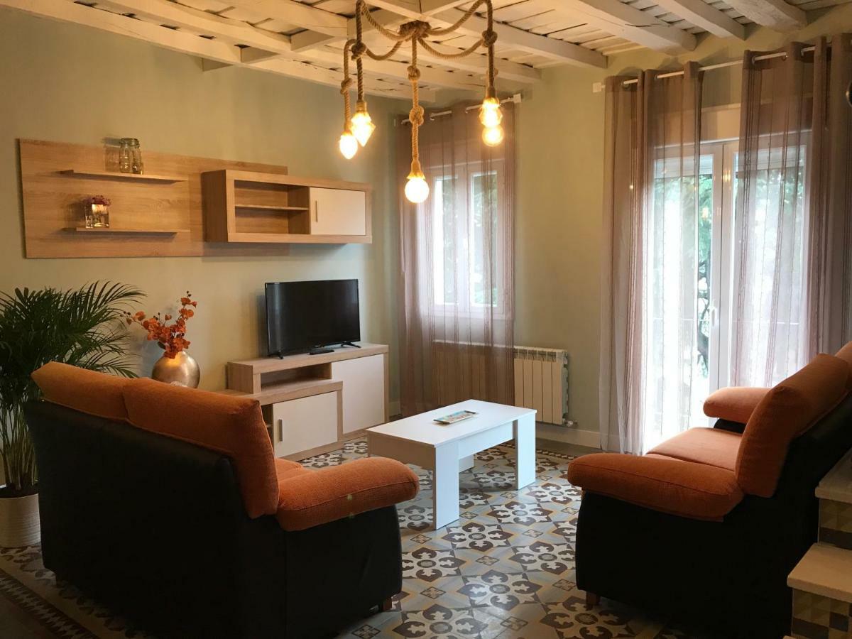 Apartamento Charcos de Gredos Arenas de San Pedro Exterior foto